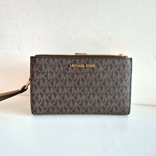 Adele cartera plegable en doble cremallera café monograma