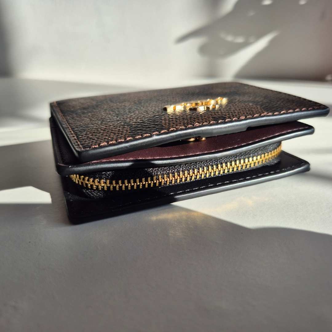 Cartera Snap con monogram obscuro