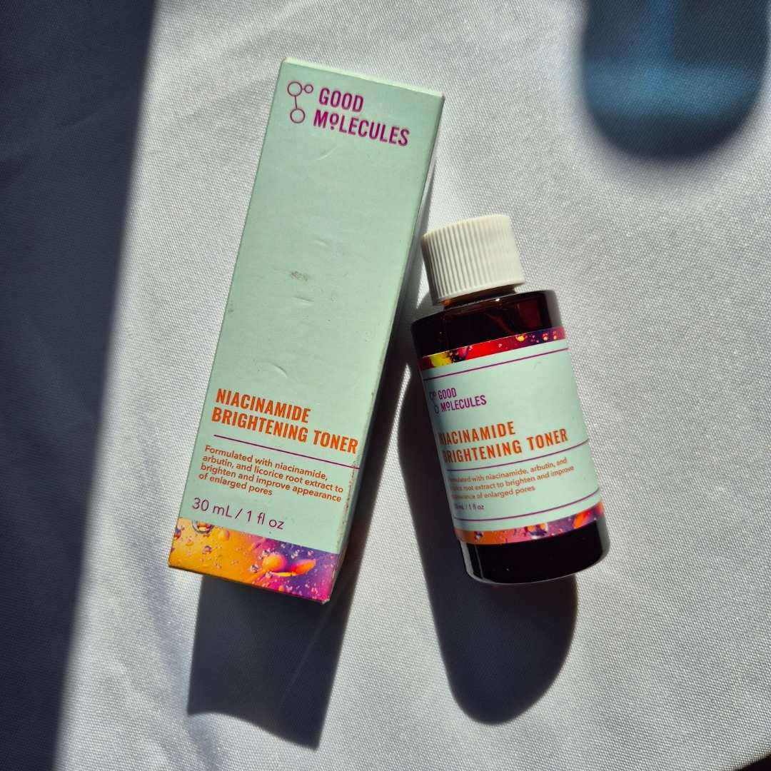 Tónico facial iluminador con niacinamida de Good Molecules 30 ml