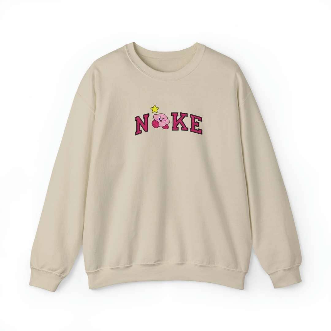 Bordado "Vintage NIKE KIRBY" en sudadera cuello redondo.