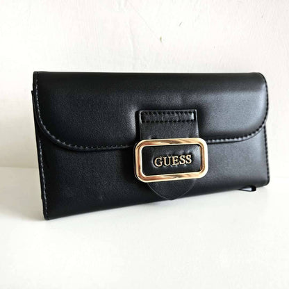 Cartera Flap delgado negro.