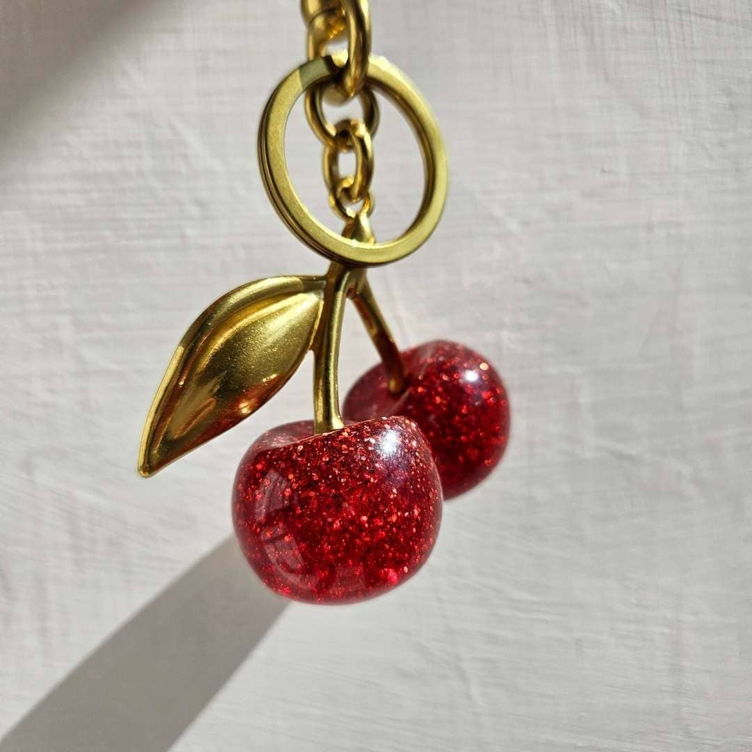 Charm de Cereza / Accesorio para bolso. (DUPE)