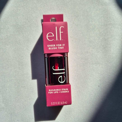 Tinte modulable para mejillas y labios.