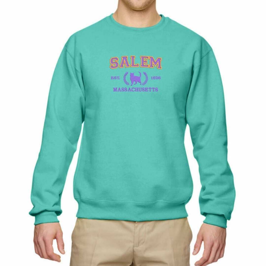 Bordado "SALEM MASSACHUSETTS" en sudadera cuello redondo. EDICIÓN ESPECIAL